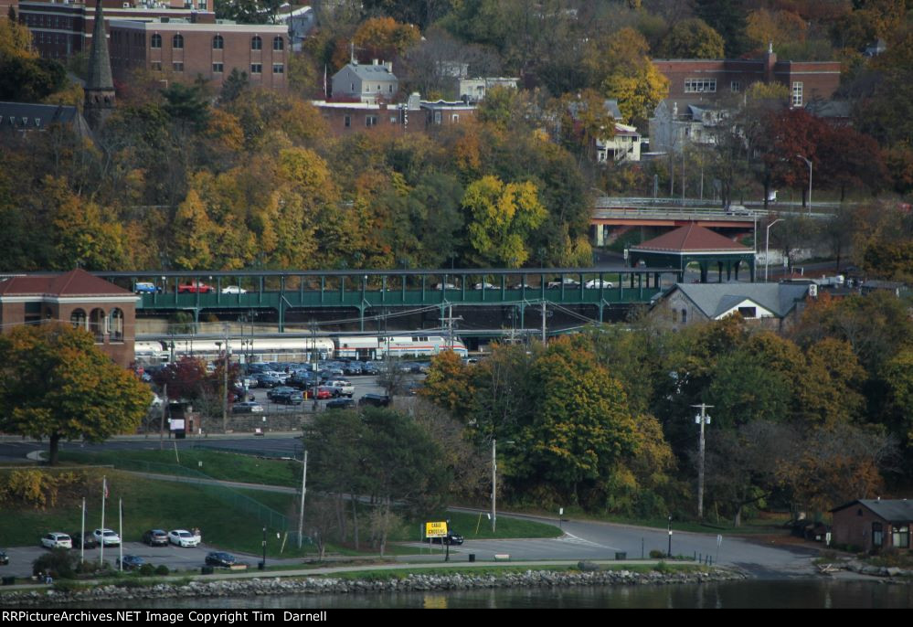 AMTK 713 leads train 290 The Ethan Allen 